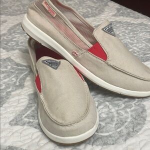 Columbia Cream and Red Loafers Slip-Ons